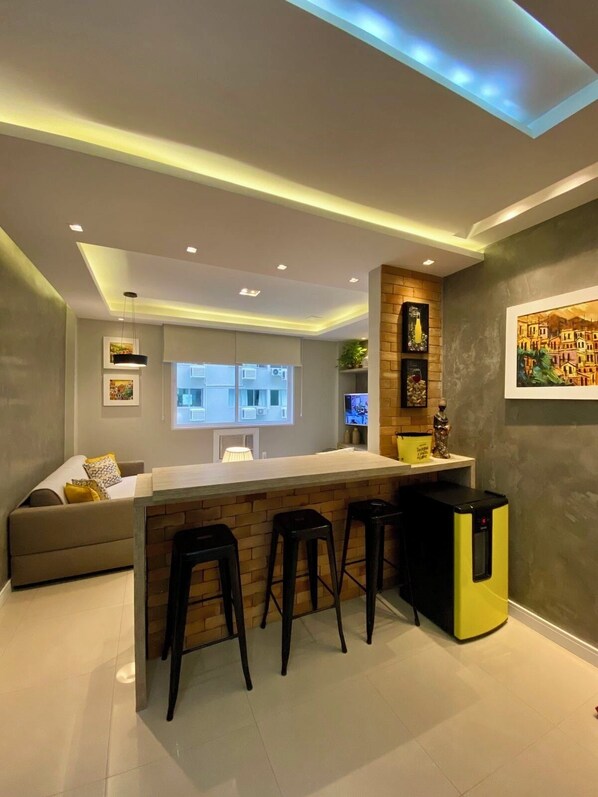 Interior - Studio apartment in Copacabana, Rio de Janeiro. Well located near the beach. (Rio de Janeiro)