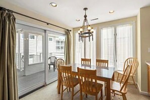 Dining - Town of Dewey Beach condo w/deck, balcony, walk to beach, close to restaurants (Dewey Beach)
