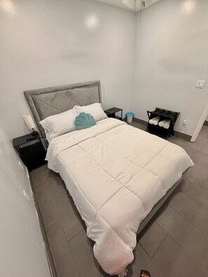 3 bedrooms, Internet, bed sheets - Fabulous comfortable house in the heart of Miami. (Miami)