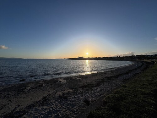 Galway City Stayin quant neighbourhood