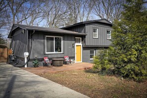 Exterior - Stylish Split-Level w/ Pool, Deck & Firepit Near It All (Raleigh)