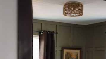 2 habitaciones, tabla de planchar con plancha, wifi y ropa de cama