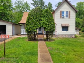 Exterior - Mt. Morris Chain Waterfront Lake House (Wautoma)