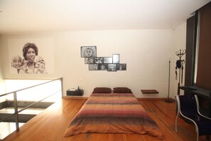 1 bedroom, iron/ironing board, WiFi, bed sheets - Double height loft with terrace in Roma Norte. (Ciudad de México)
