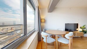 Apartment, 1 Bedroom | Balcony - Modern Studio Zurich Center (Zürich)
