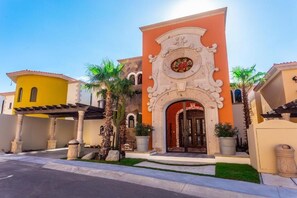 Exterior - Luxury 2-bedroom villa in Vista Encantada, Cabo San Lucas. (Cabo San Lucas)
