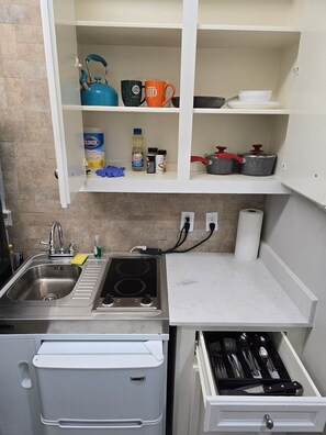 Private kitchen - Cozy 1-bedroom full unit next to Houston Downtown (Houston)