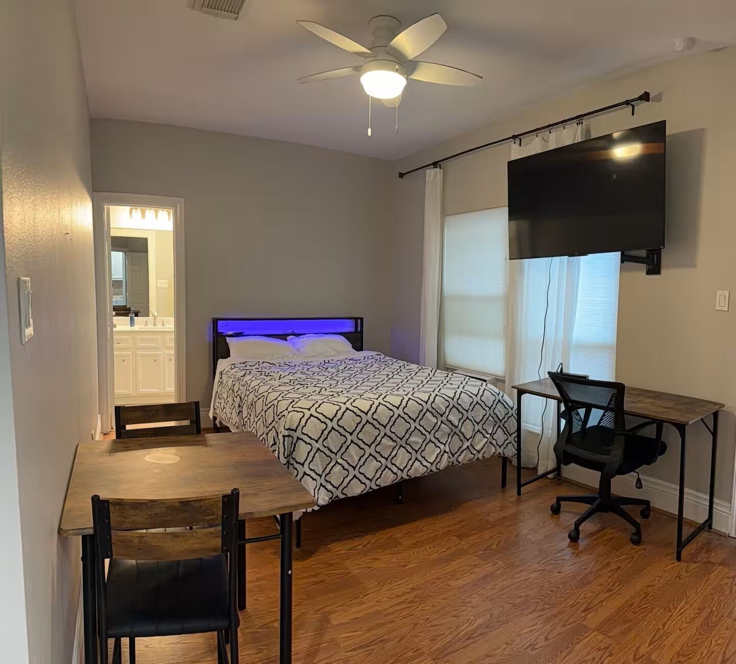 1 bedroom, desk, iron/ironing board, free WiFi