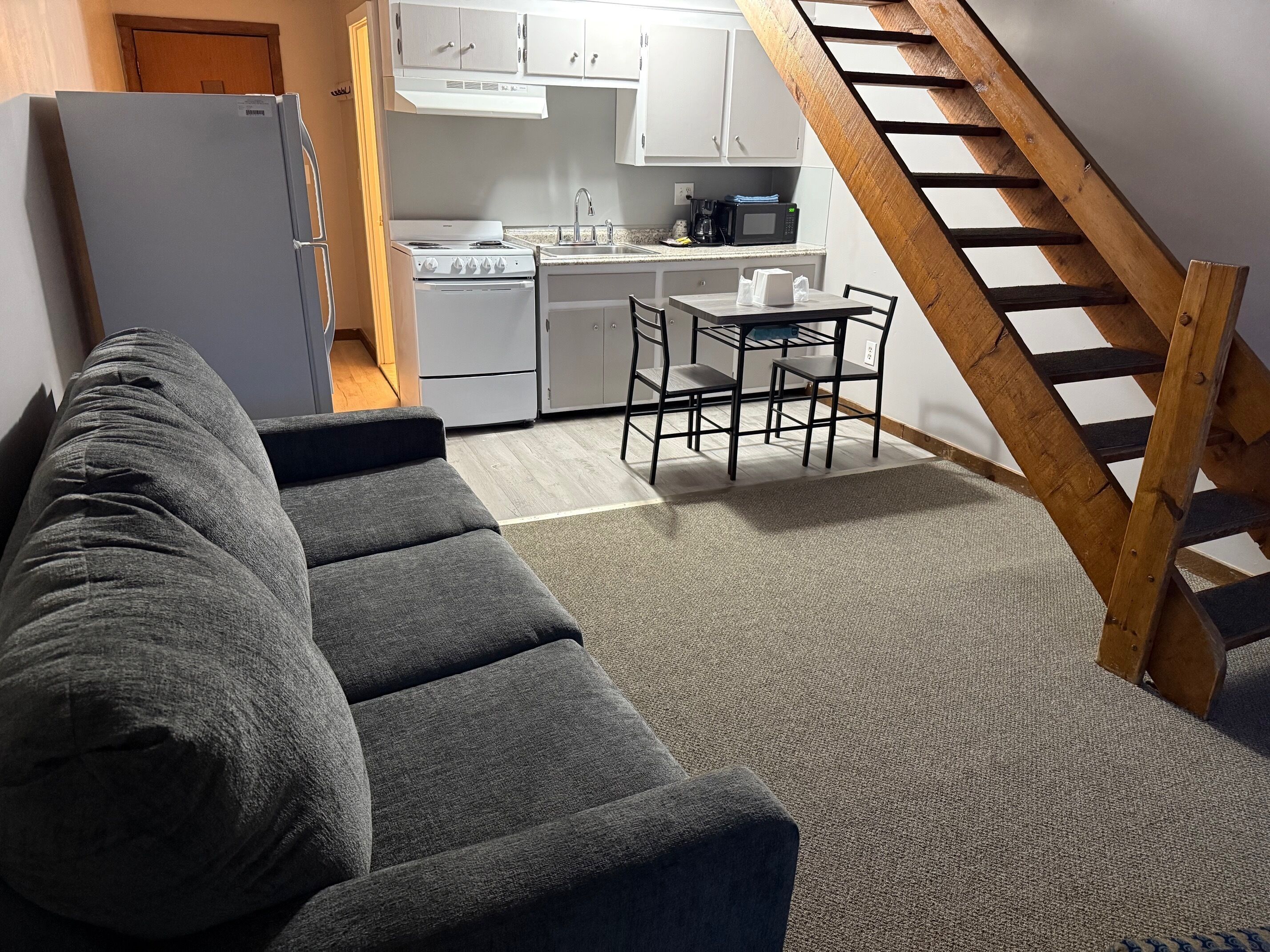 Chalet, Pool View | Living area