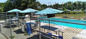 Piscina externa sazonal