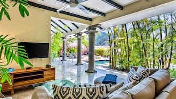 Villa, meerdere bedden, toegang tot zwembad, uitzicht op oceaan (Casa Ciclamor) | Woonruimte