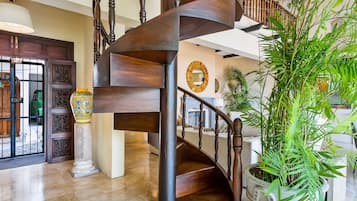 Villa, Multiple Beds, Pool Access, Ocean View (Casa Ciclamor) | Interior