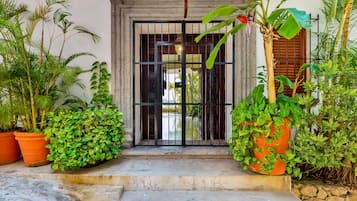 Perincian bahagian luar