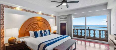 Studio, 1 King Bed with Sofa bed, Balcony, Ocean View (Costa Sur DlxEstudio Frente al Mar 1) | 1 bedroom, individually decorated, individually furnished