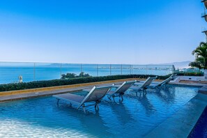Pool - Upscale Bayview Villa With hot Tub, Private Terrace, Pool & Stylish Interiors (Puerto Vallarta)