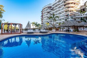Pool - Upscale Bayview Villa With hot Tub, Private Terrace, Pool & Stylish Interiors (Puerto Vallarta)
