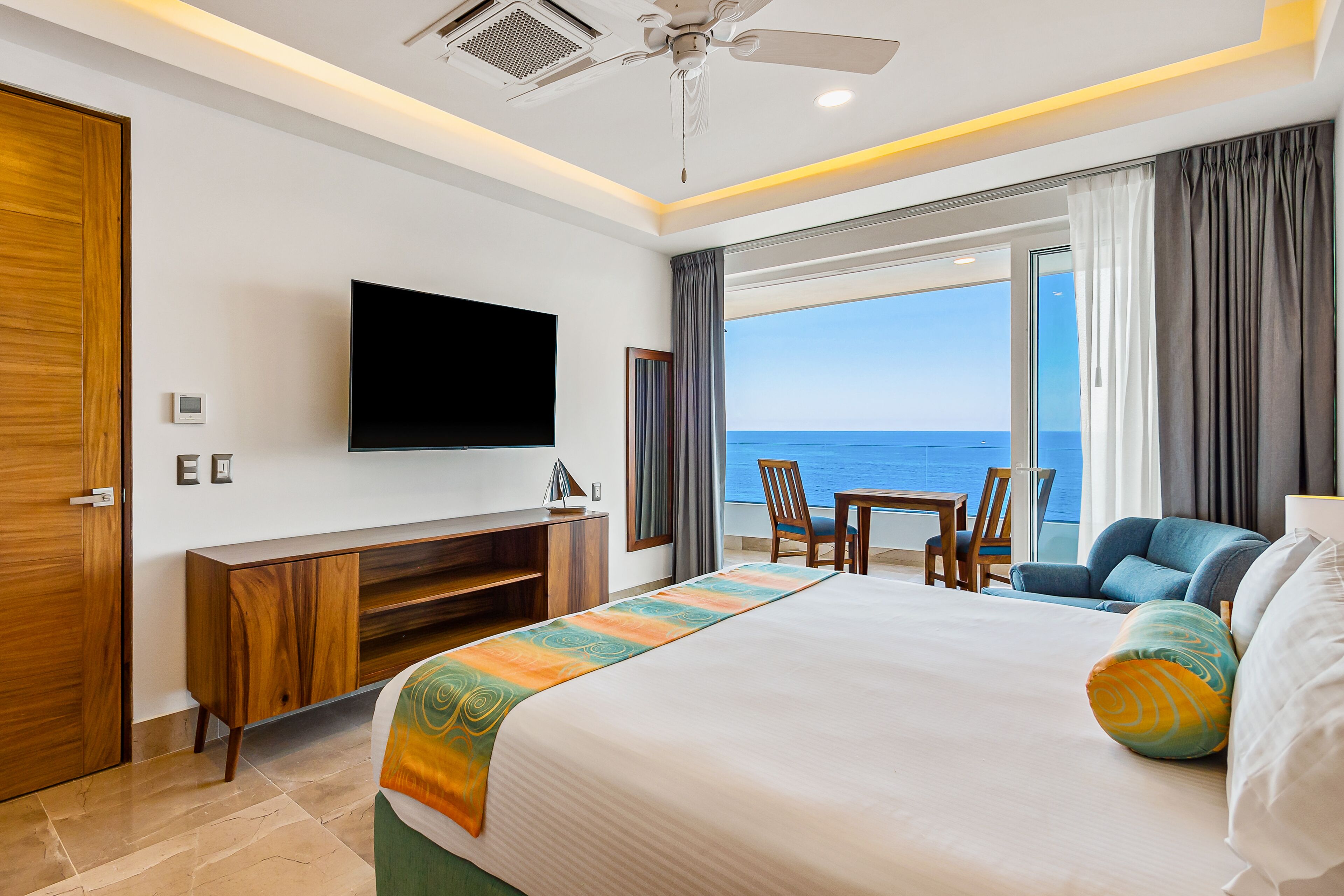 Condo, 1 cama King size, hidromasaje, vista al océano (Blue Horizon 802 at Residences)