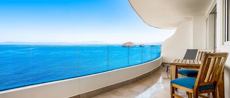 Appart'hôtel, 1 très grand lit, accès piscine, vue océan (Blue Horizon 902 at Residences) | Vue de la chambre