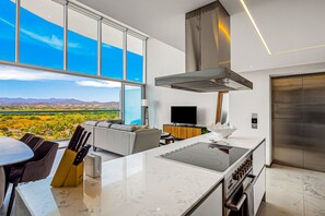 Private kitchen - Luxury Ocean-view Condo With Resort Pool, Private Balcony, and Washer/dryer (Nuevo Nayarit)