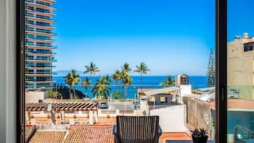 Condo, Multiple Beds, Pool Access, Ocean View (Portosanto 502) | Interior