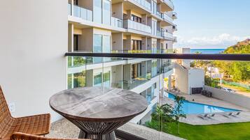 Suite estudio, varias camas, balcón, vista al océano (Seabreeze Haven at Zantamar) | Vista desde la habitación