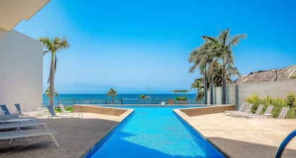 Cozy Oceanview Loft With Panoramic Views, Outdoor Pool & Fitness Room