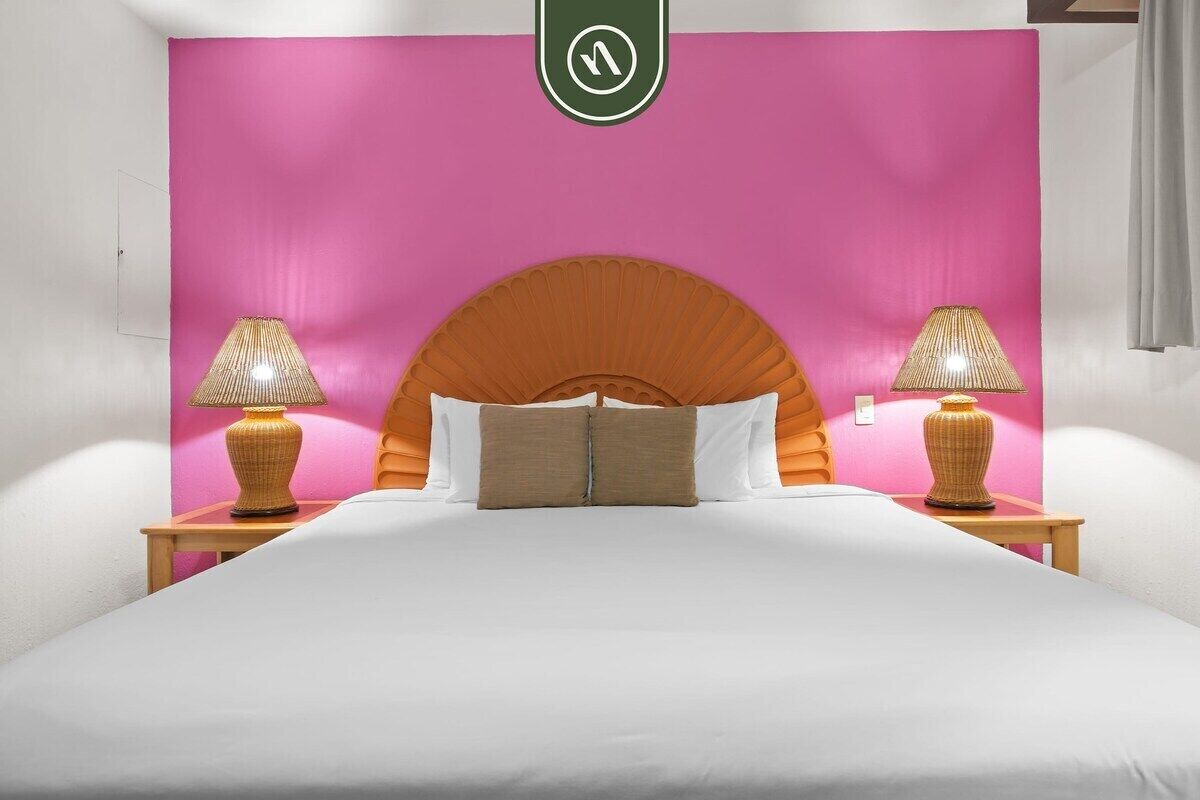 Condo, 1 cama King size y sofá cama, balcón, vista al océano (Costa Sur Suite 2) | 1 habitación, decoración personalizada y muebles diferentes 