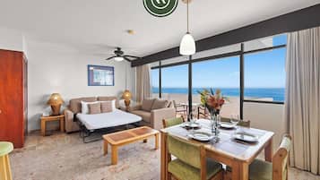 Condo, 1 King Bed with Sofa bed, Balcony, Ocean View (Costa Sur Suite 2) | Interior