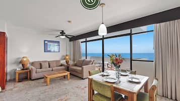 Condo, 1 King Bed with Sofa bed, Balcony, Ocean View (Costa Sur Suite 2) | Interior
