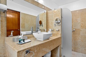 Apartment, Multiple Beds, Pool Access, Ocean View (Grand Miramar A501) | Bathroom - Stylish Oceanview Suite With Infinity Pool, Full Kitchen & Bay-view Terrace (Puerto Vallarta)