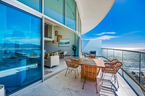 Outdoor dining - Oceanfront Luxury With Amazing View, 4 Pools, Private Beach, On-site Spa, Dining (Nuevo Nayarit)