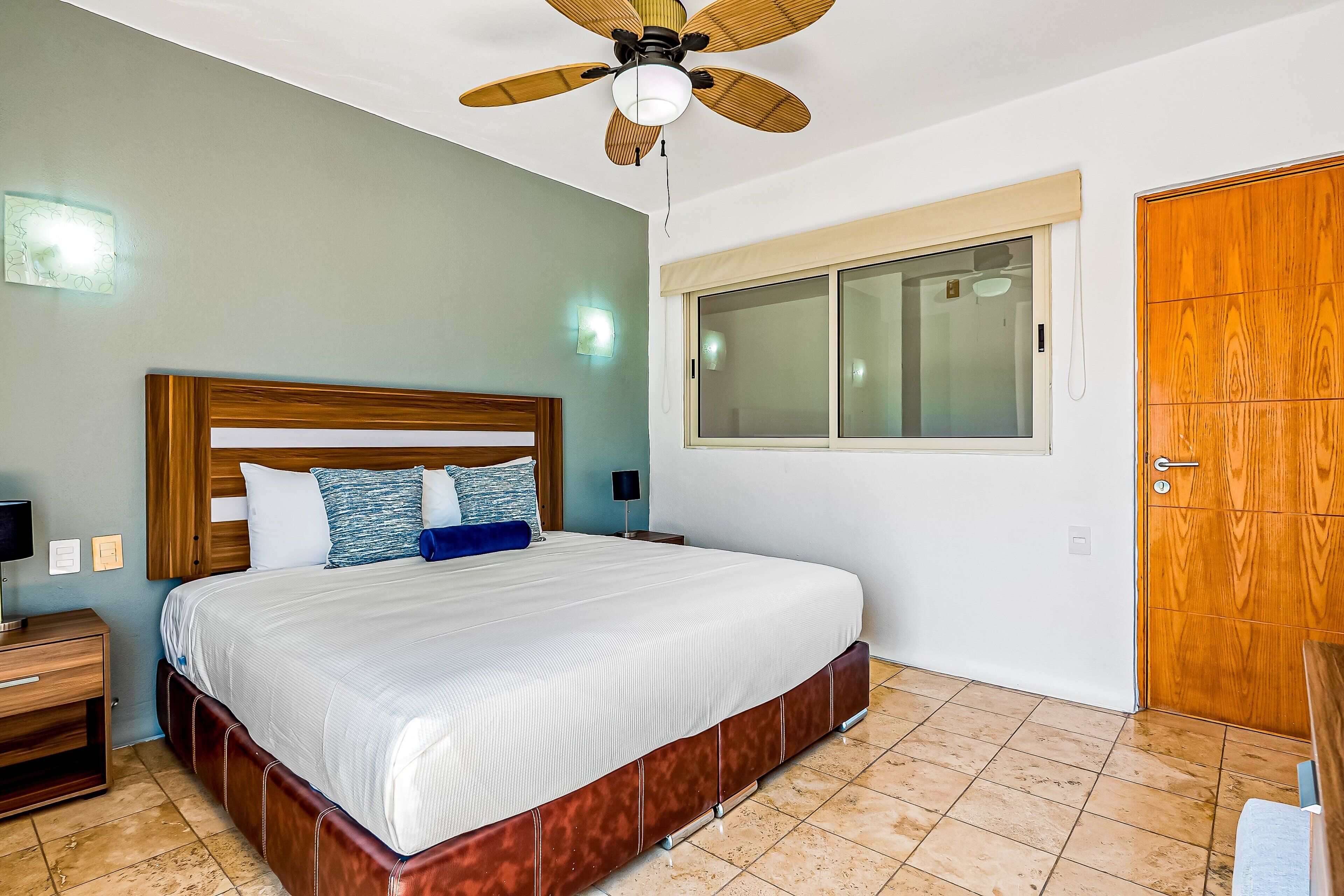 2 habitaciones, decoración personalizada y muebles diferentes 