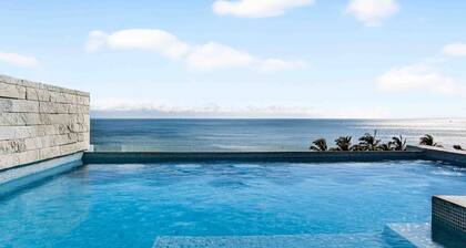 Relaxing Condo With Rooftop Pool, Oceanview Balcony & Walkable Beach Access