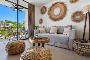 Apartment, 1 Doppelbett und Schlafsofa, Terrasse, Poolblick (Araquuna F203) | Wohnbereich