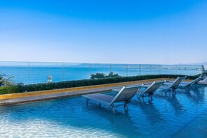 Pool - Relaxing Coastal Escape With Panoramic Views, Pool, hot tub & Sunny Terrace (Puerto Vallarta)