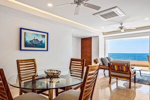 Condo, 1 King Bed, Pool Access, Ocean View (Blue Horizon 204 at Residences) - Lavish Seaside Escape With Oceanfront Views, Amazing Pool & Pool spa (Puerto Vallarta)