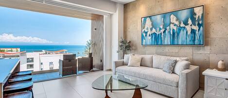 คอนโด, หลายเตียง, อ่างน้ำร้อน, วิวทะเล (Casa Cloud-9 at Maralma) | บริเวณนั่งเล่น