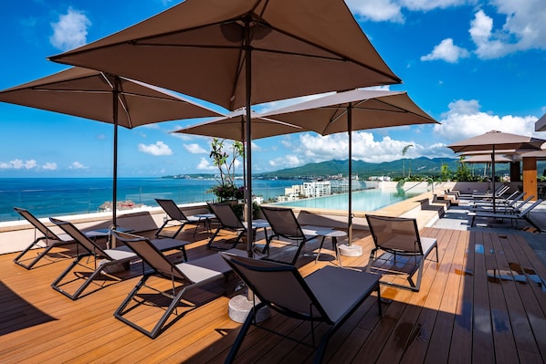 Terrace/patio - Modern Waterfront Condo With Shared Pool, Balcony, and Washer/dryer (Bucerías)