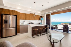 Condo, Multiple Beds, Hot Tub, Ocean View (Casa Cloud-9 at Maralma) | Private kitchen - Modern Waterfront Condo With Shared Pool, Balcony, and Washer/dryer (Bucerías)