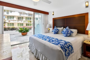 อพาร์ทเมนท์, หลายเตียง, ใช้สระว่ายน้ำได้, วิวทะเล (Grand Miramar B108) | 2 ห้องนอน, ห้องพักตกแต่งอย่างมีเอกลักษณ์, ตกแต่งพิเศษโดยเฉพาะ