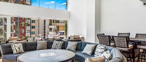 Condo, 1 cama King size y sofá cama, acceso a la alberca (Viva la vida) | 1 habitación, decoración personalizada y muebles diferentes