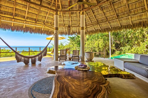 Tranquil Retreat With Pool, Views of the Ocean, Close to Beach