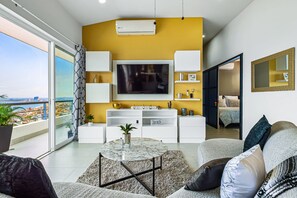 Casa, varias camas, balcón, vista al océano (Penthouse Gardenias) | 3 habitaciones, decoración personalizada y muebles diferentes 