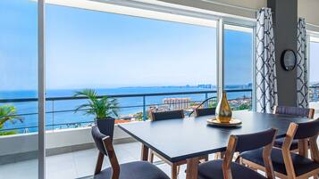 House, Multiple Beds, Balcony, Ocean View (Penthouse Gardenias) | 3 bedrooms, individually decorated, individually furnished, bed sheets