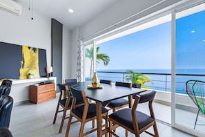 Casa, várias camas, sacada, vista para o oceano (Penthouse Gardenias) | 3 quartos, individualmente decorados, individualmente mobiliados
