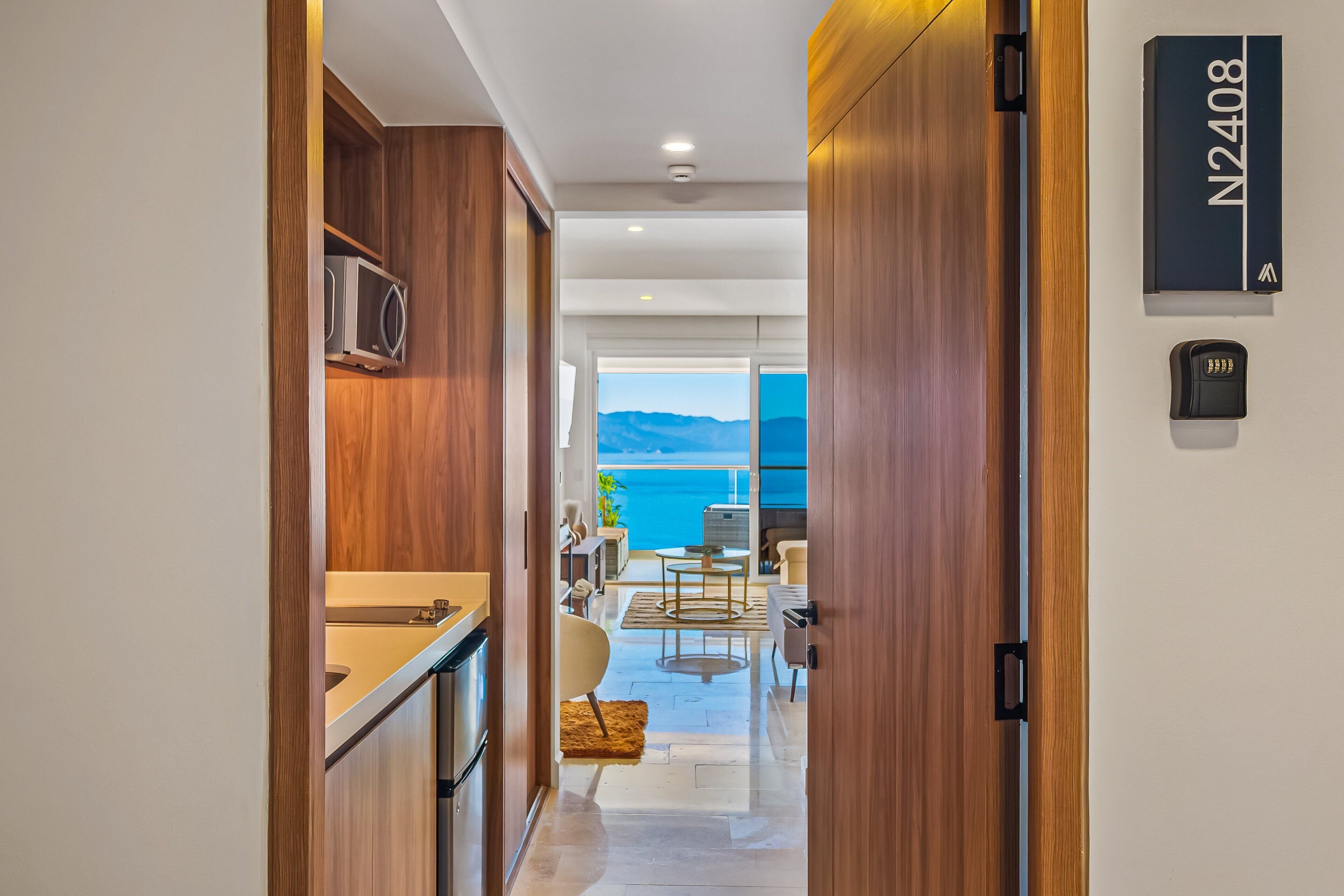 Suite estudio, 1 cama King size y sofá cama, acceso a la alberca (Harbor 171 Torre Norte 2408) | Interior