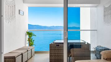 Suite estudio, 1 cama King size y sofá cama, acceso a la alberca (Harbor 171 Torre Norte 2408) | Interior