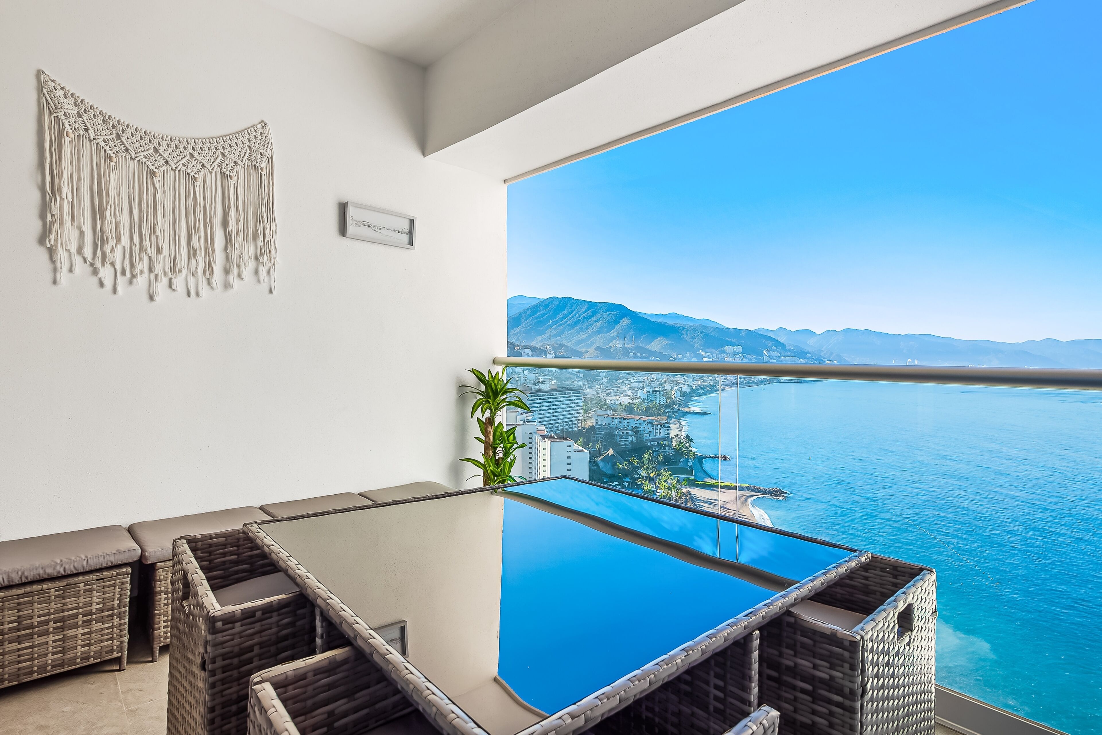 Suite estudio, 1 cama King size y sofá cama, acceso a la alberca (Harbor 171 Torre Norte 2408) | Vista desde la habitación