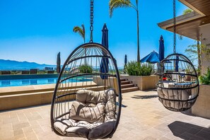 Pool - Peaceful Modern Condo With Rooftop Pool, Washer-dryer and Fitness Room (Nuevo Nayarit)