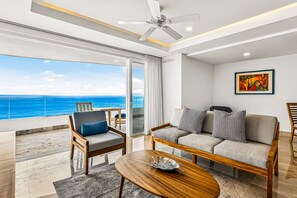 Kondominium, Beberapa Tempat Tidur, akses ke kolam renang (Blue Horizon 1102 at Residences) | Area keluarga